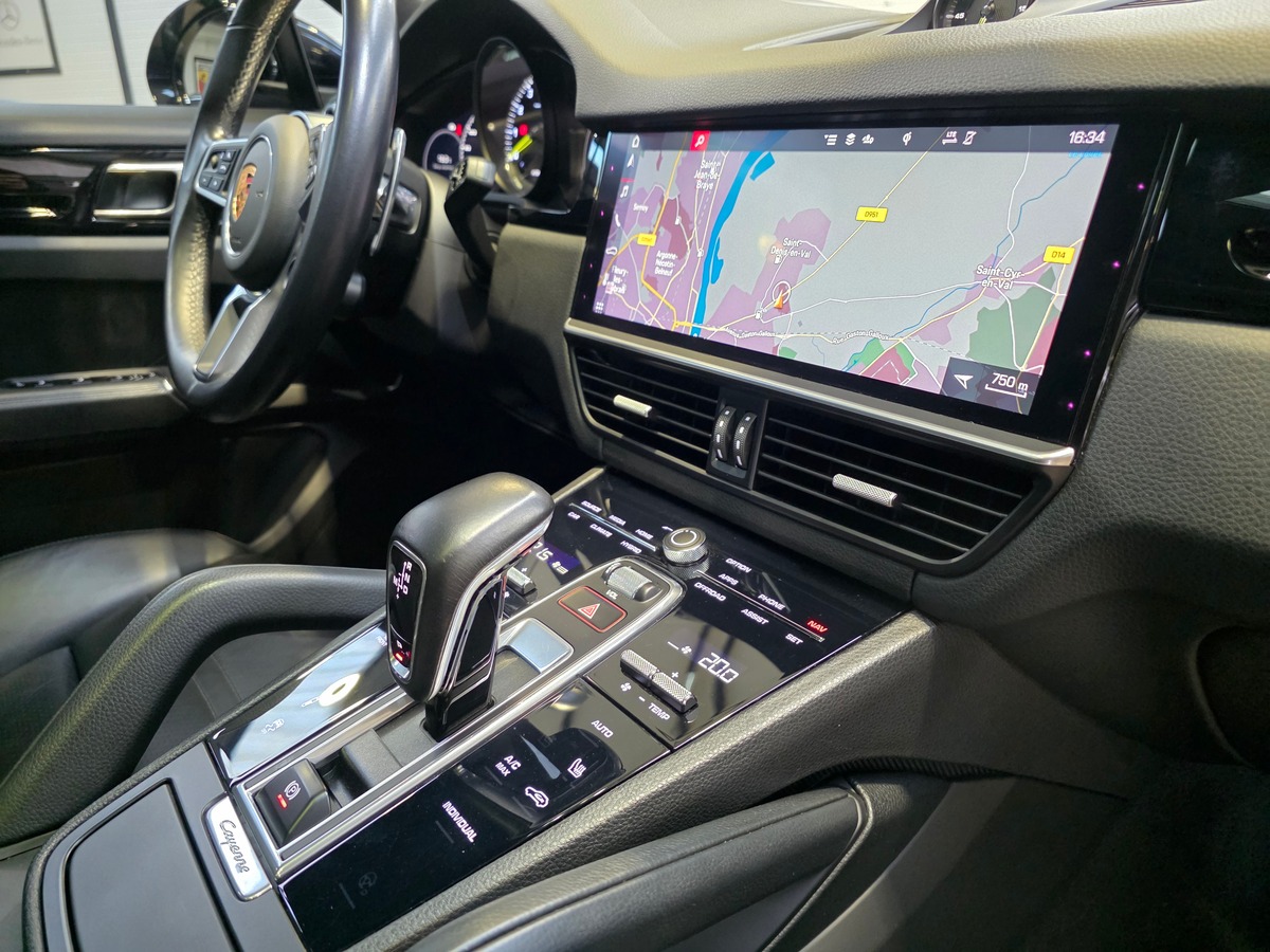 Porsche Cayenne COUPE 3.0 E-HYBRID 462 BOSE / HUD / CHRONO / 21 A