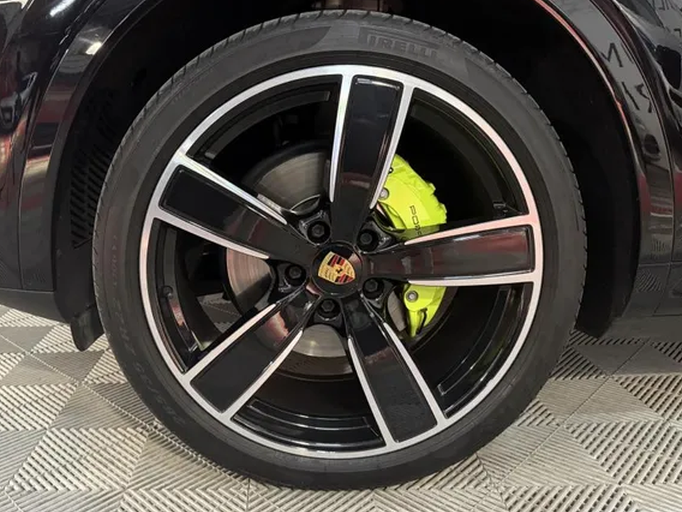Porsche Cayenne Coupé 3.0 V6 E-HYBRID 462cv