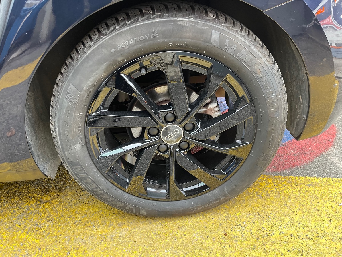 Audi A1 30 TFSI 1.0 110 CV / Jantes Noir /  S-Tronic7 / Carplay / Virtual /