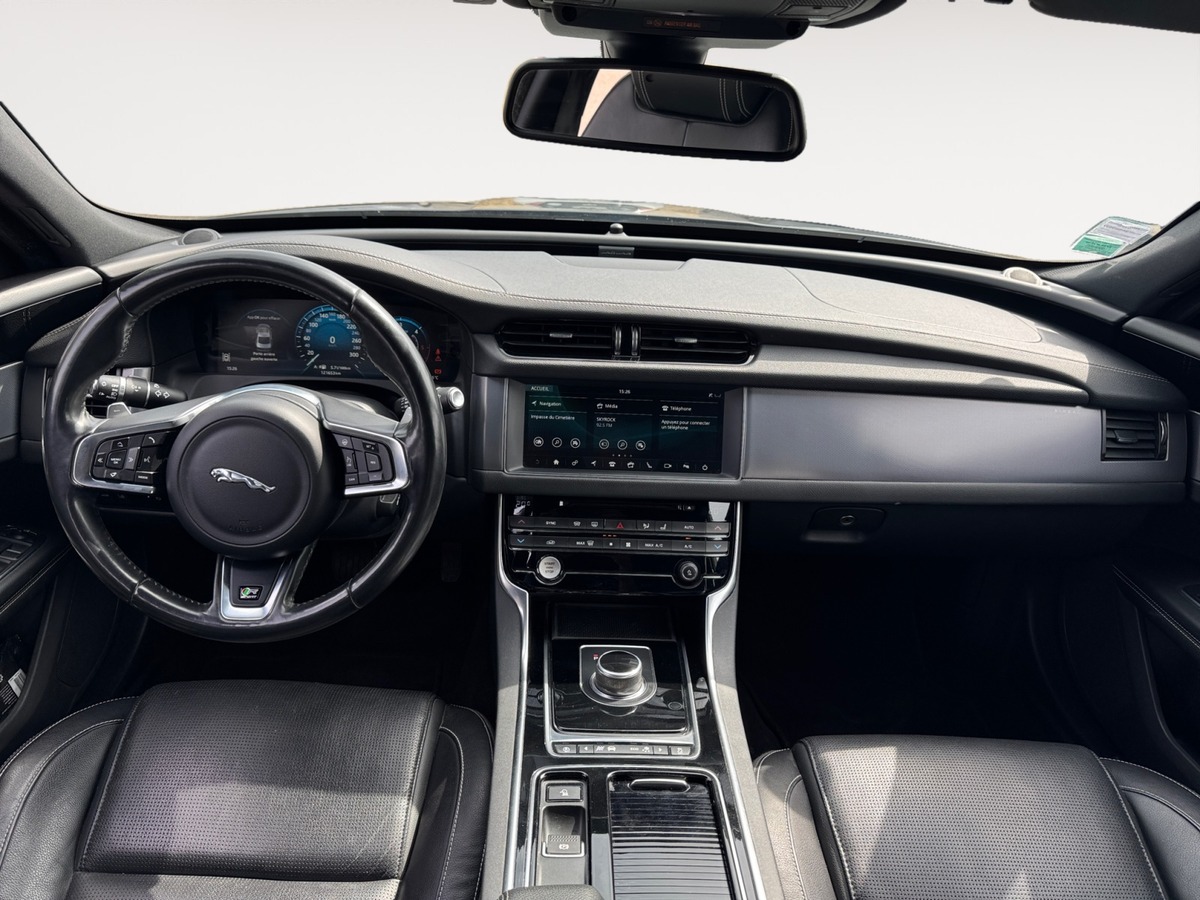 Jaguar XF 2.0 d r sport 180 cv