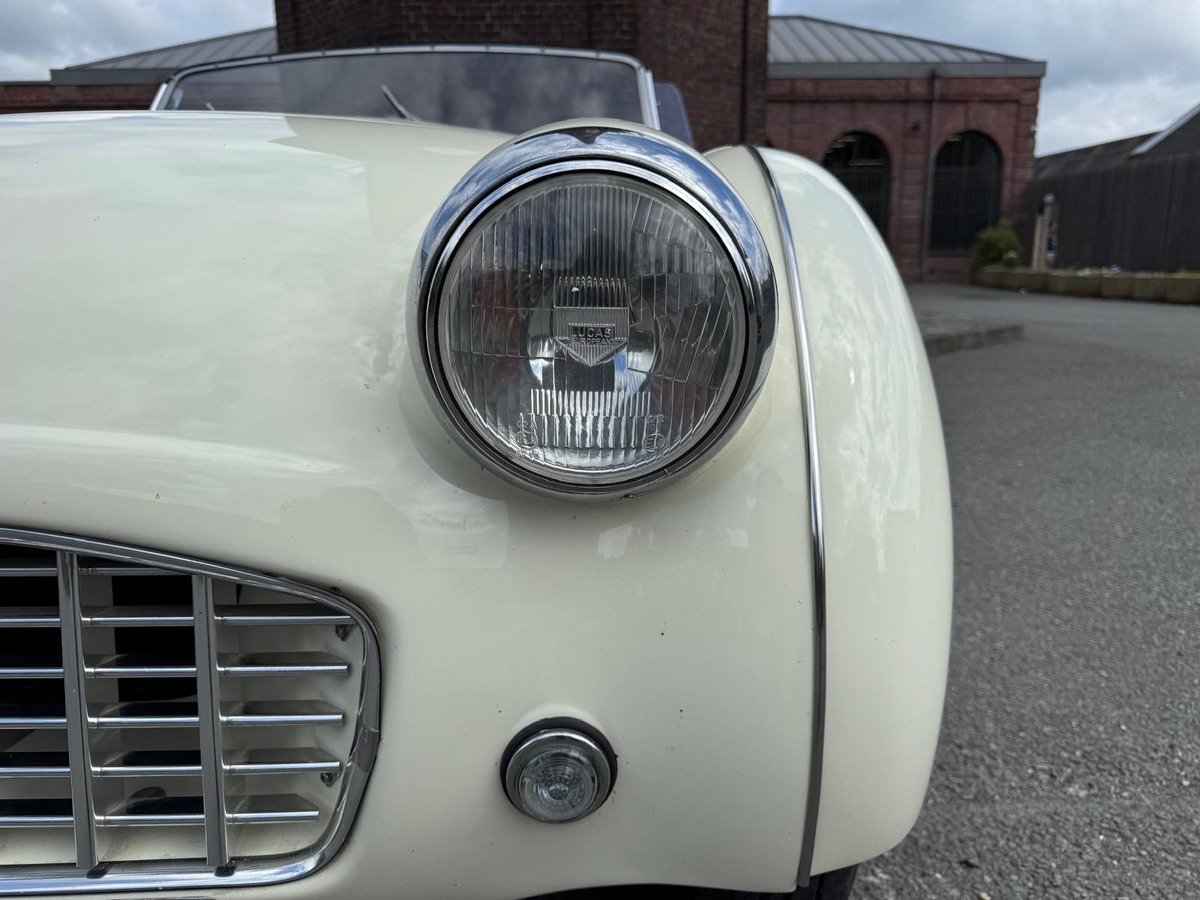 Triumph TR 3 "Petite bouche" 2.0 100cv 1957