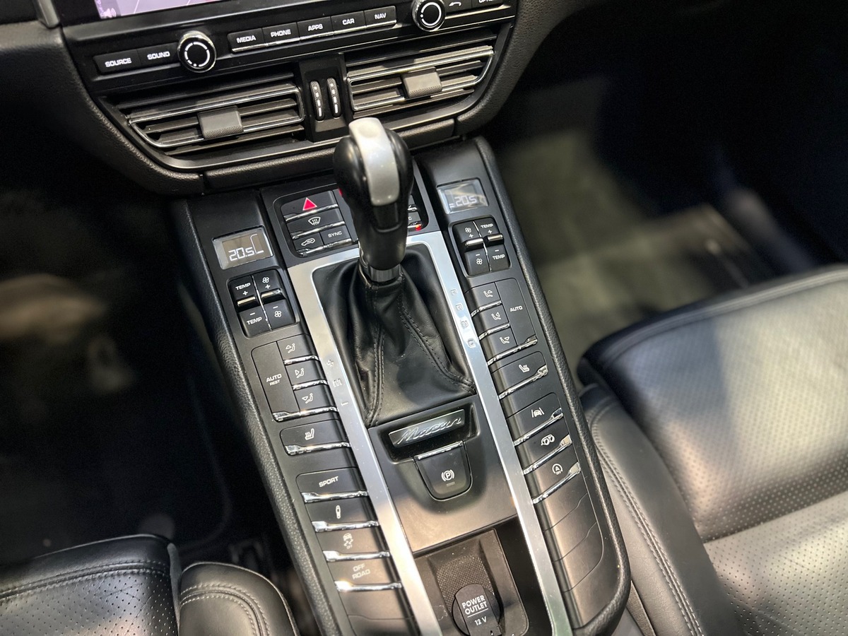 Porsche Macan II 2.0 245 PDK7 /TOIT PANO/ECHAPPEMENT SPORT/