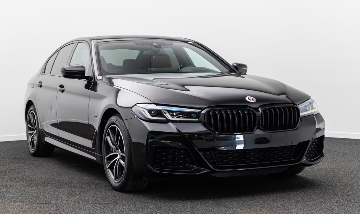 Bmw Série 5 VI 545eA xDrive 394ch M Sport Steptronic/Harman-Kardon/Toit ouvrant/Pack innovation