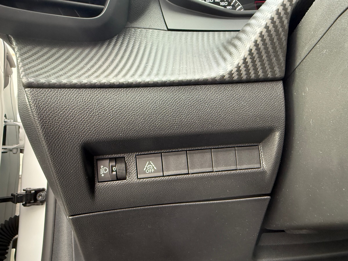 Peugeot 208 II 5 Portes 1.2 PureTech EAT8 S&S 100 cv, Suivi COMPLET