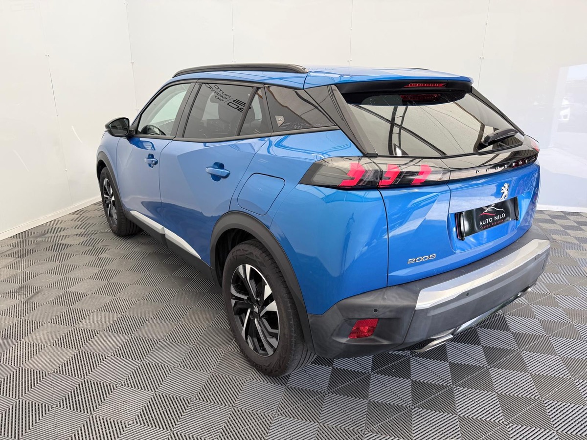 Peugeot 2008 ROADRIP 1.2 PURETECH 130 EAT8  Première main