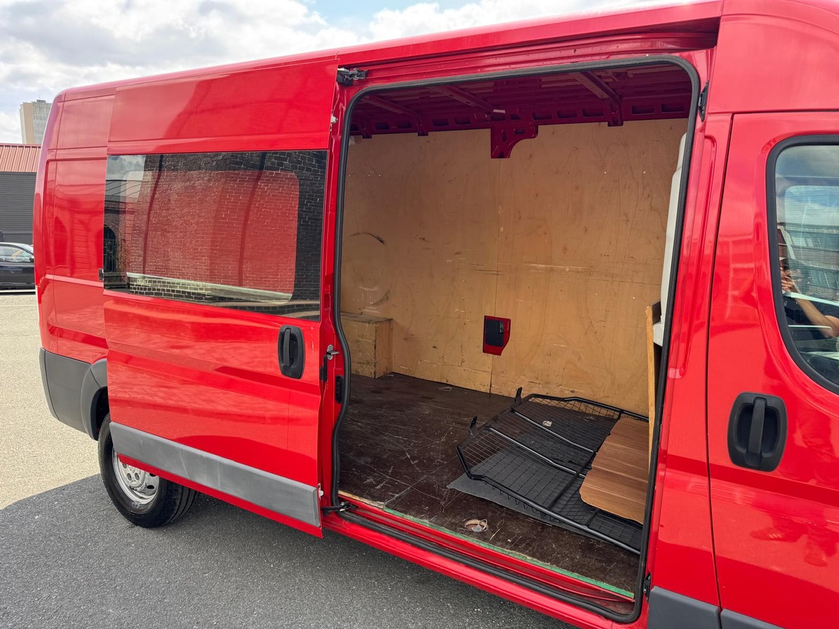 Peugeot Boxer II 3.0 HDI 180cv pack clim L3H2 vitré - Deuxième main - Boite manuelle