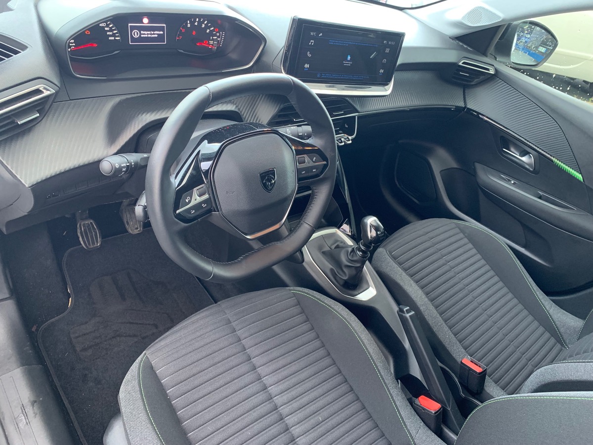 Peugeot 208 100 ch | Active | Aide stationnement arrière | Sièges avant chauffants | Écran tactile
