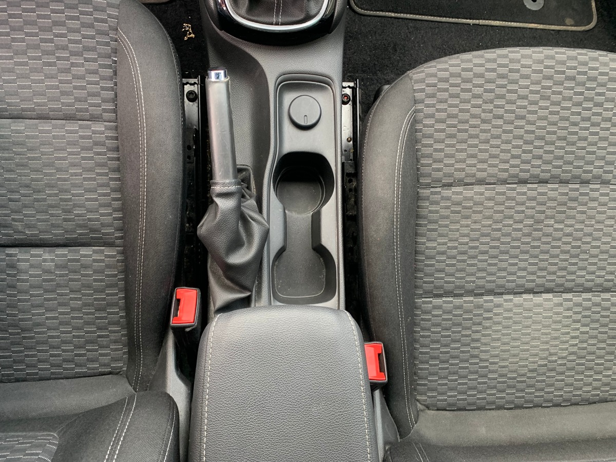 Opel Astra 105 ch | Black Edition | Caméra recul | Régulateur vitesse | Radar de stationnement avant