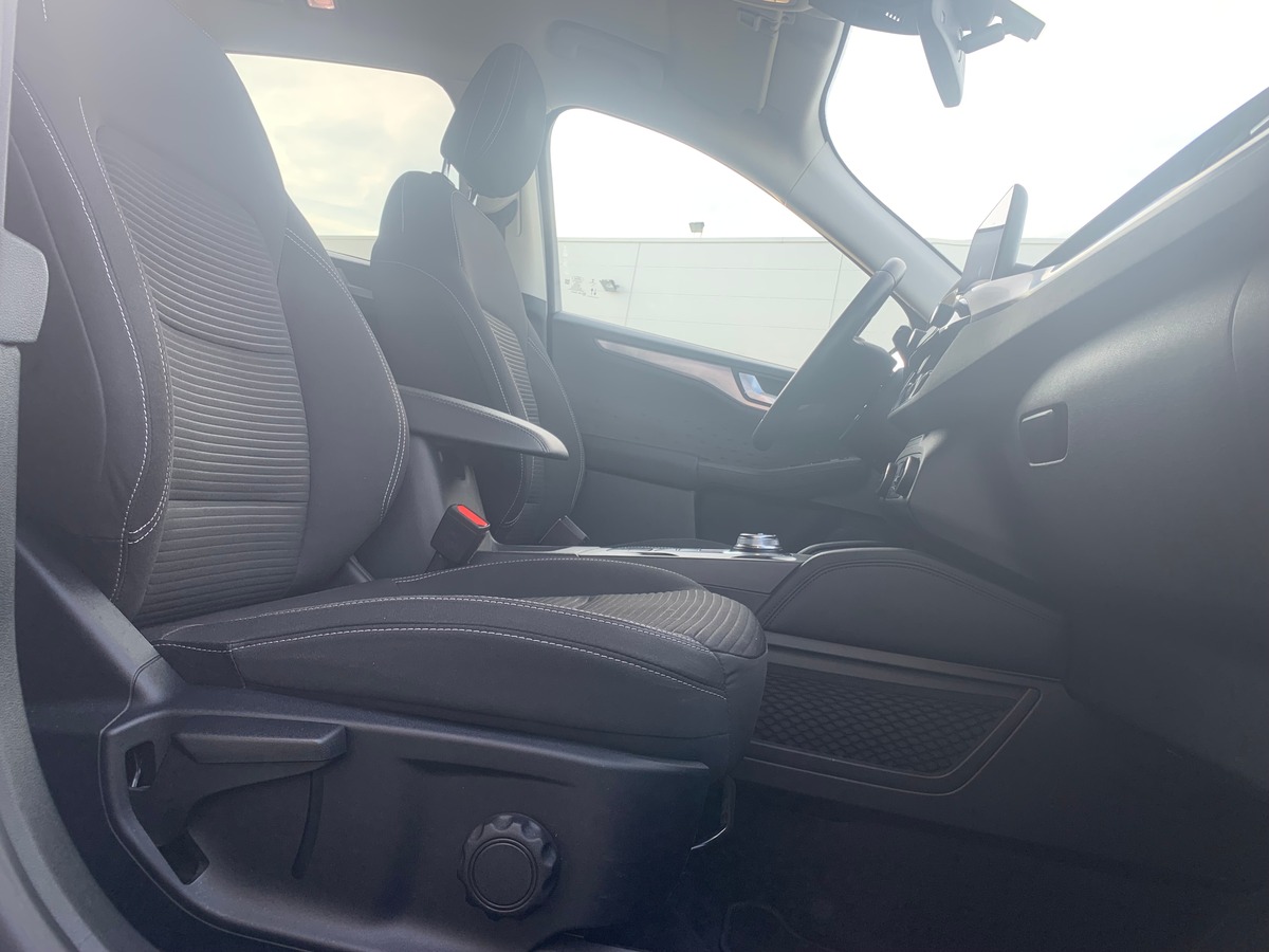 Ford Kuga 225 ch | 2.5 PHEV | Titanium | Apple car Play | Radar de stationnement avant et arriére