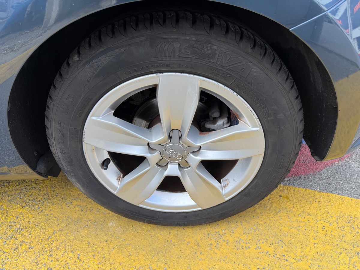 Audi A1 1.0 TFSI 82 CV / Phase 2 / KM Réel / GPS / Clim / Radar Arr