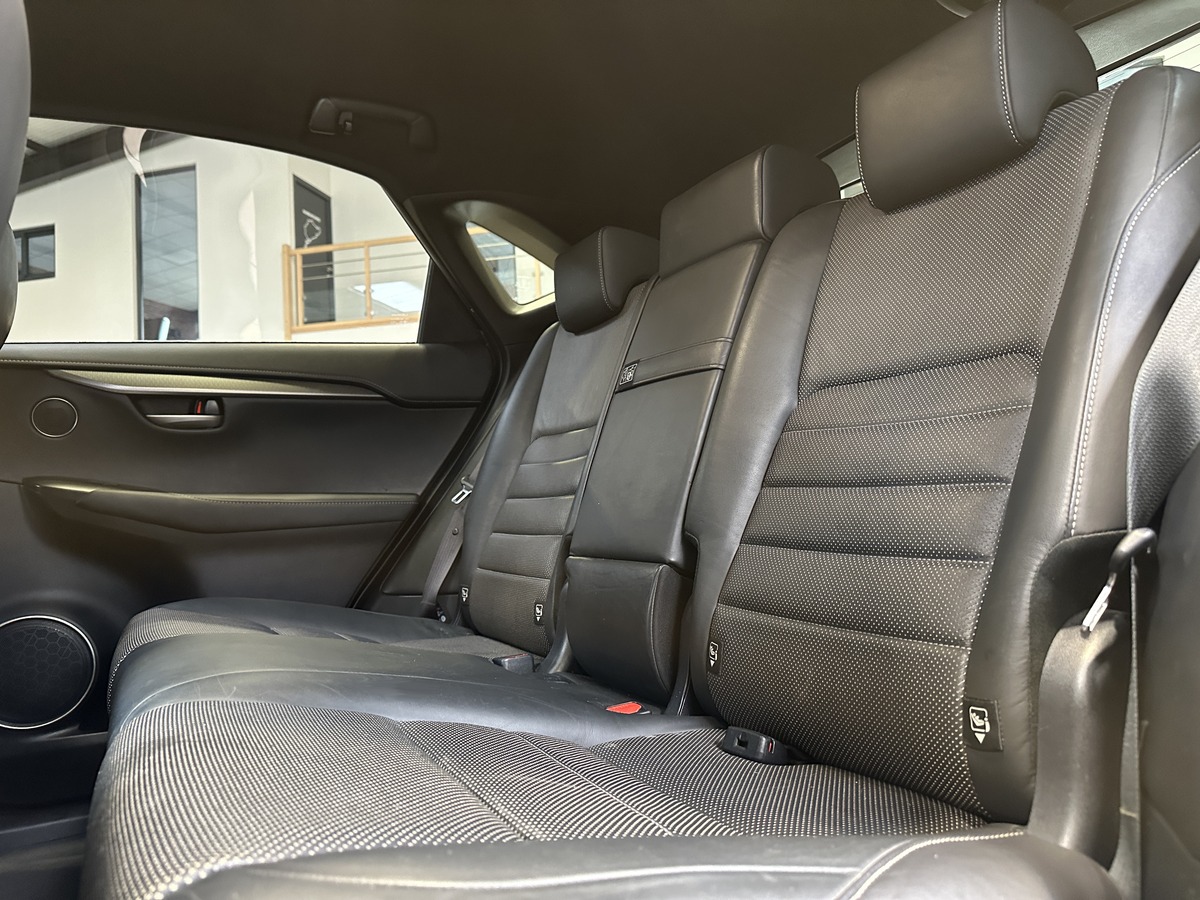 Lexus NX 300h 2.5 197 cv F SPORT Hybrid 4WD E-CVT 155 ch
