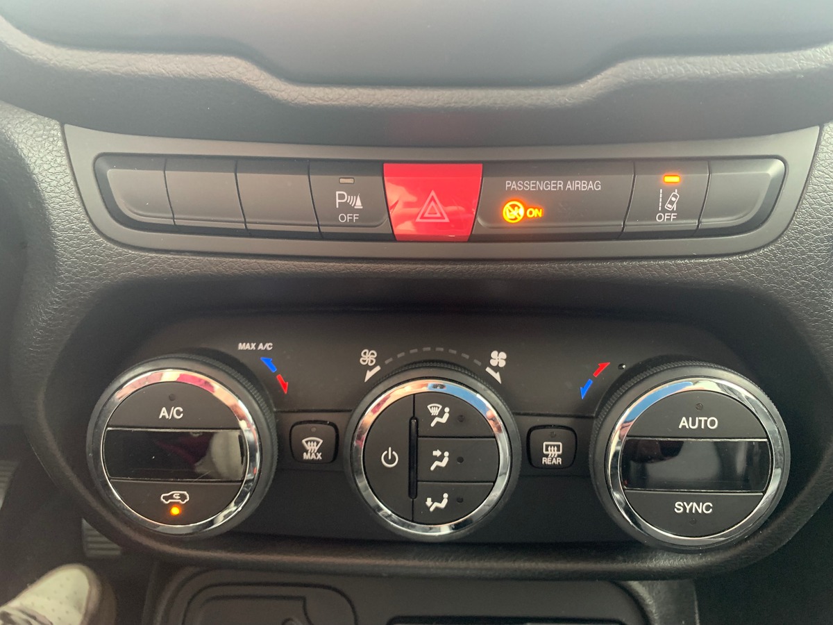 Jeep Renegade 120 chevaux | Régulateur de vitesse | Radar de recul | Bluetooth | Cuir | GPS