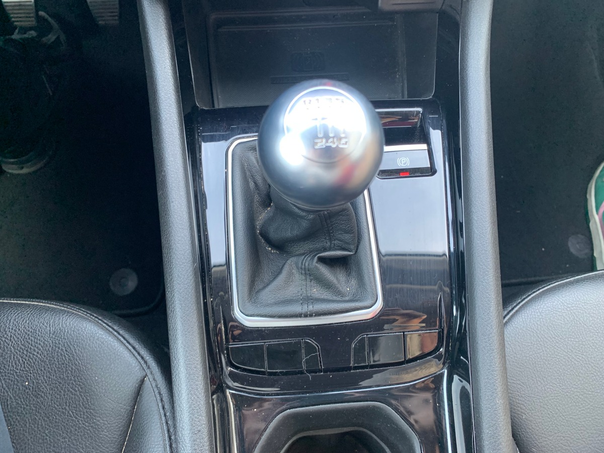 Jeep Compass 130 | (2) 1.6 MJET | Night Eagle | Attelage | GPS | Régulateur vitesse | Apple car Play