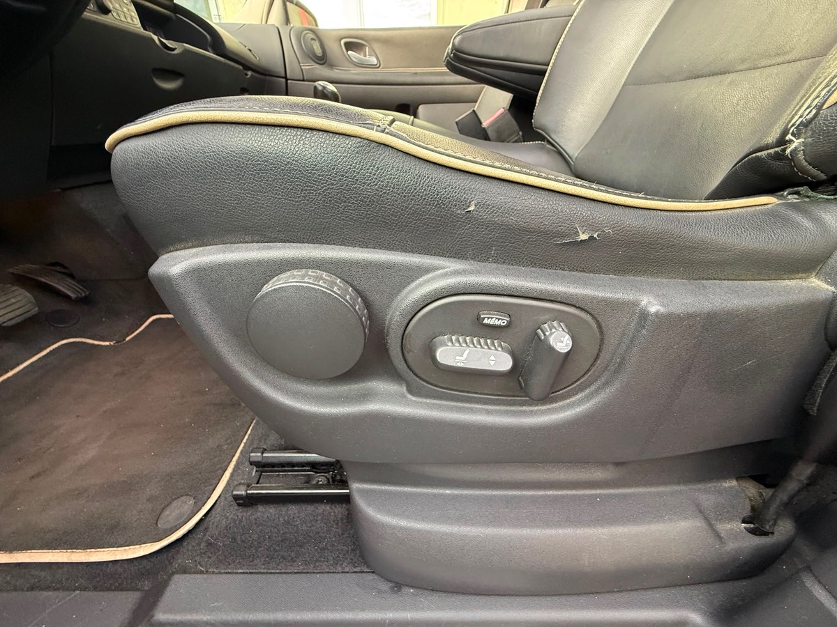 RENAULT Espace IV initiale 2.0 DCI 150 CV 7 place garantie 6 mois
