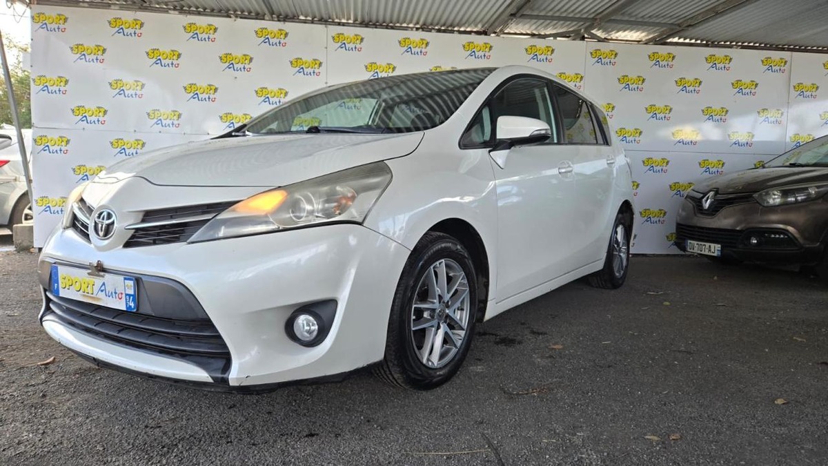 Toyota Verso 7 PLACES 1.6 d4d 110CH SPORT AUTO x 