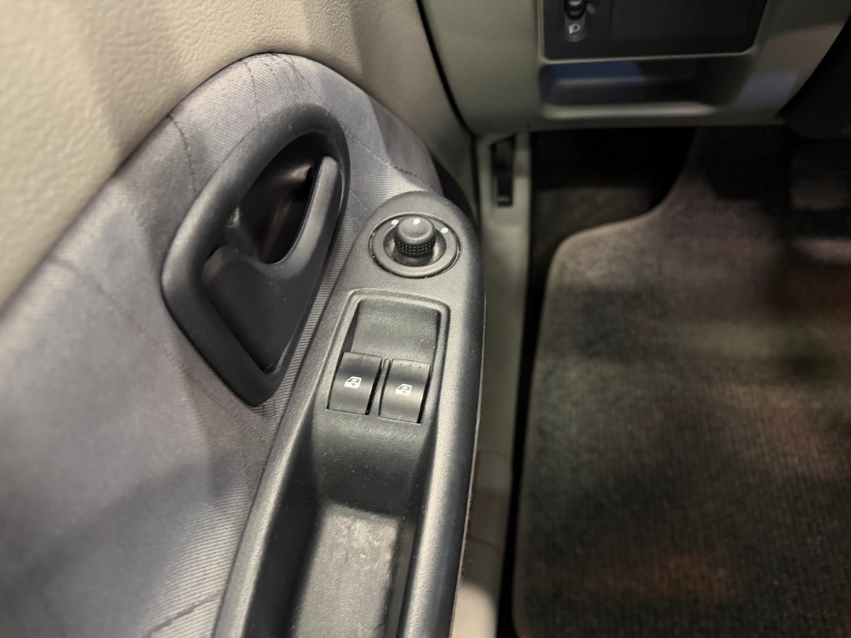 RENAULT Clio 2 1.4 Boite Automatique / Toit Ouvrant