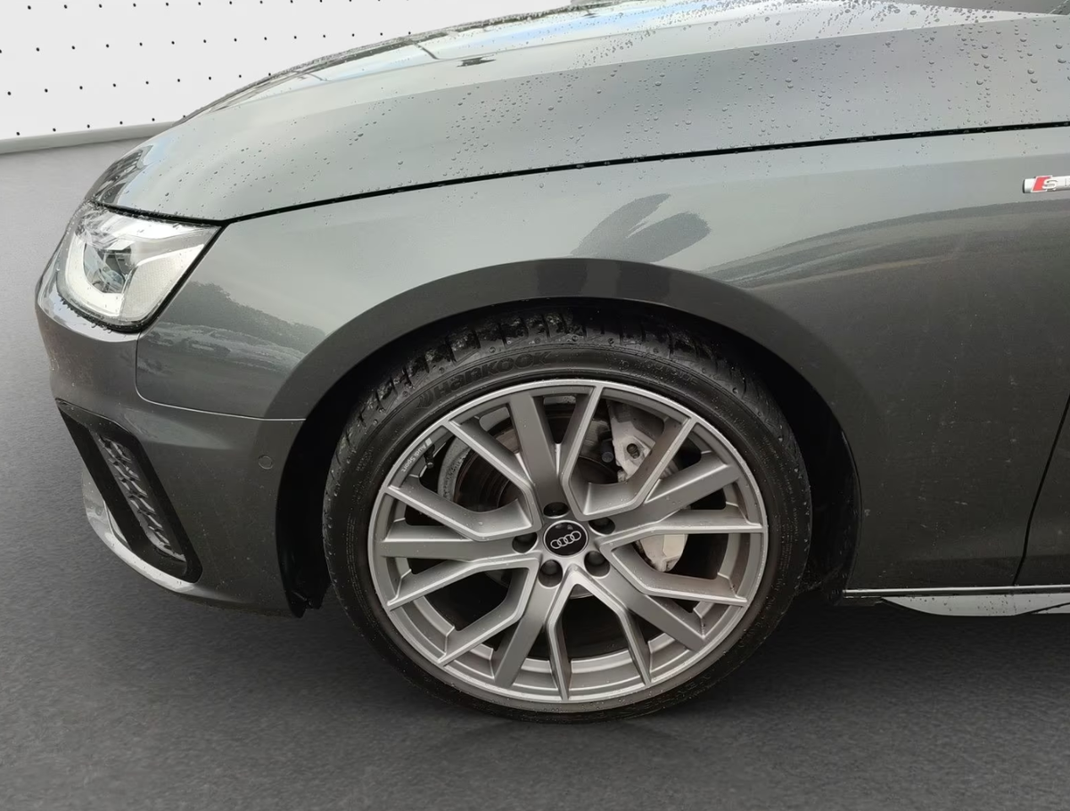 Audi A4 Avant 40 TDI 204ch S line quattro S tronic 7/Compétition/Attelage/Caméra/Gris Daytona