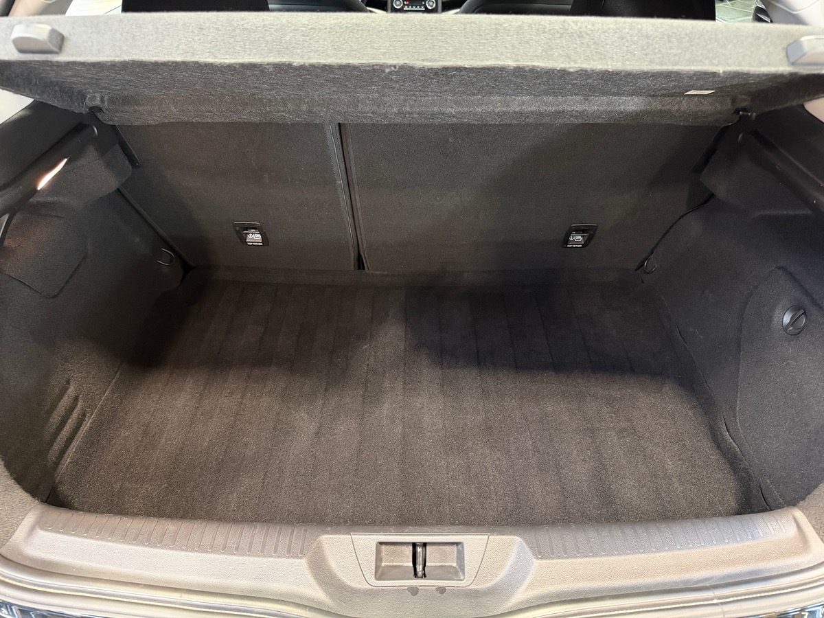 RENAULT Megane IV Blue DCI 115 cv EDC Business