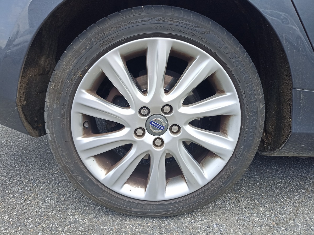 Volvo V40 D2 MOMENTUM