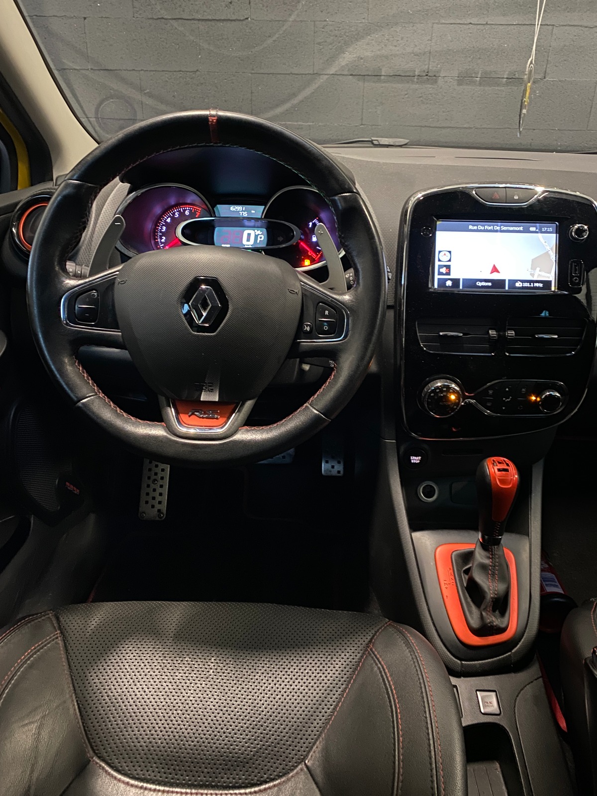 RENAULT Clio IV 1.6 TURBO 200 ENERGY RS EDC E6 JAUNE SIRIUS