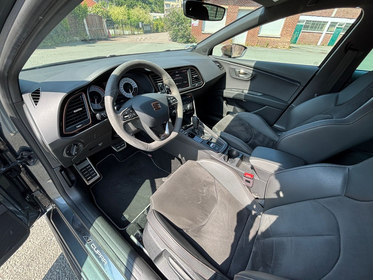 Seat CUPRA LEON R 2.0 TSI DSG6 - N°215/799 - Française