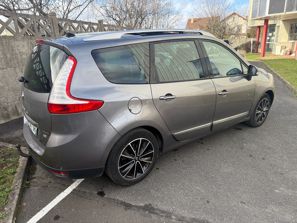 RENAULT Grand Scenic 1.6 DCI 130 CV BOSE 7 places
