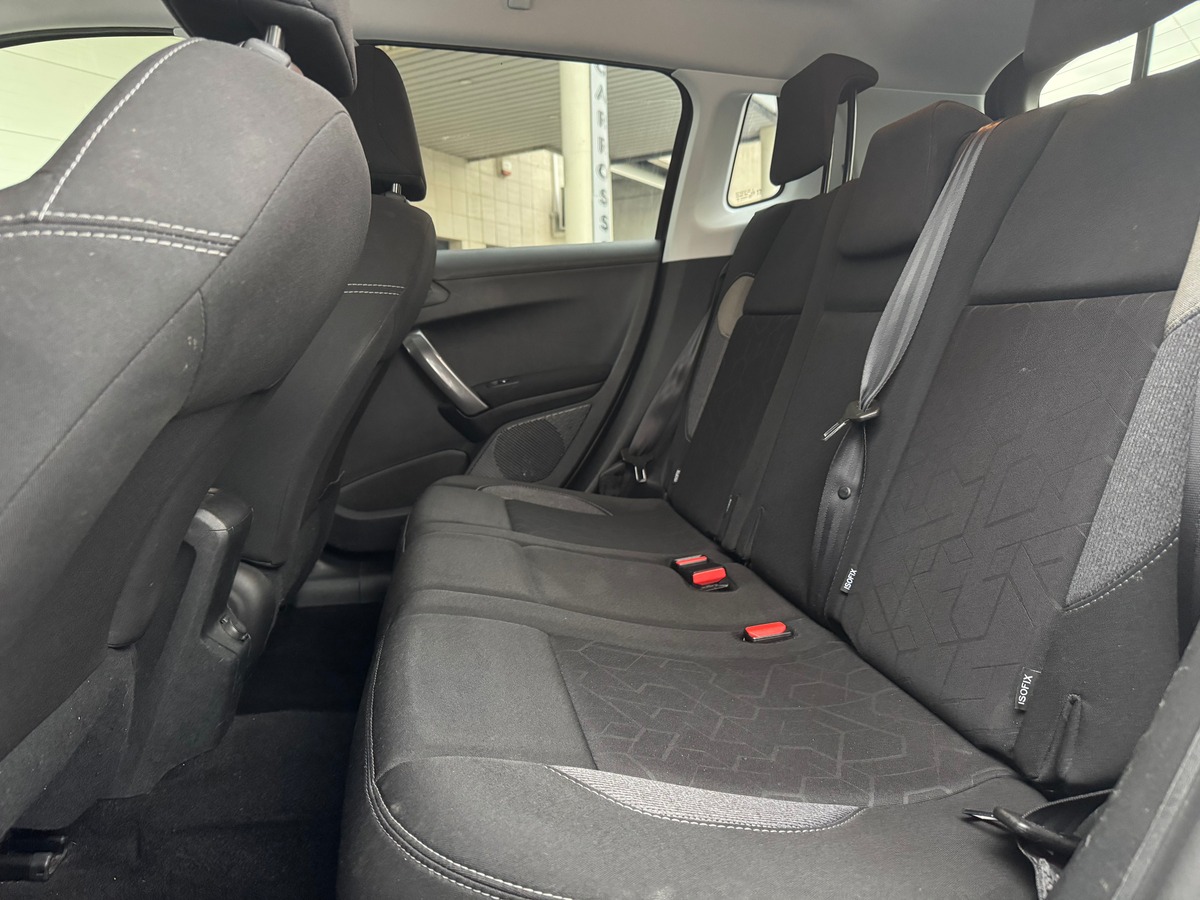 Peugeot 2008 Style 1.2 VTi 82 cv - Apple Carplay