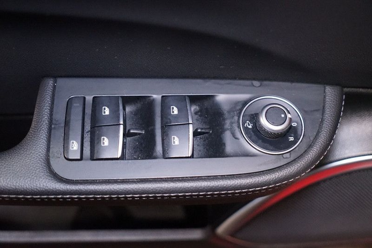 Alfa Romeo Giulia 2.0 TB 280ch Veloce Q4 AT8