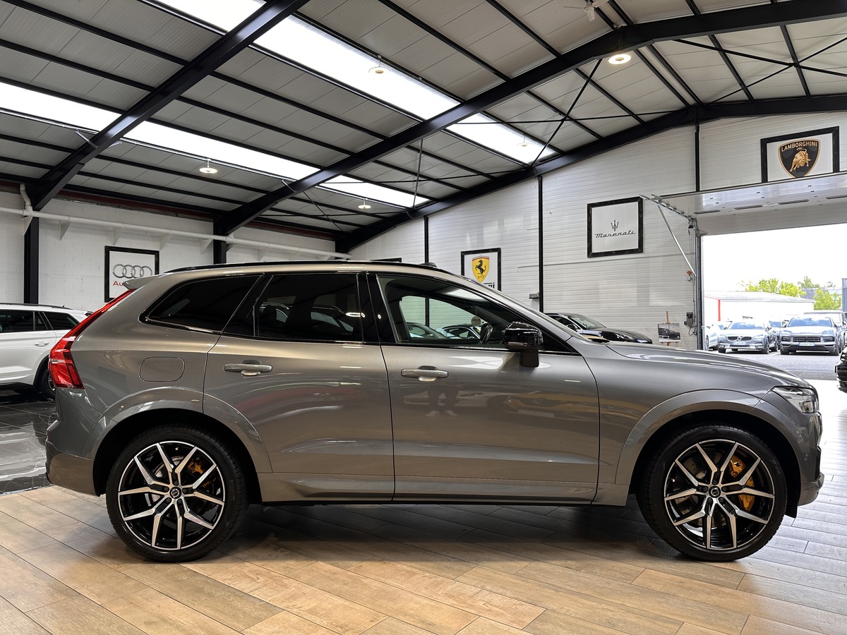 Volvo XC60 T8 AWD 318 + 87 POLESTAR Engineered Geartronic / ATTELAGE / HARMAN KARDON