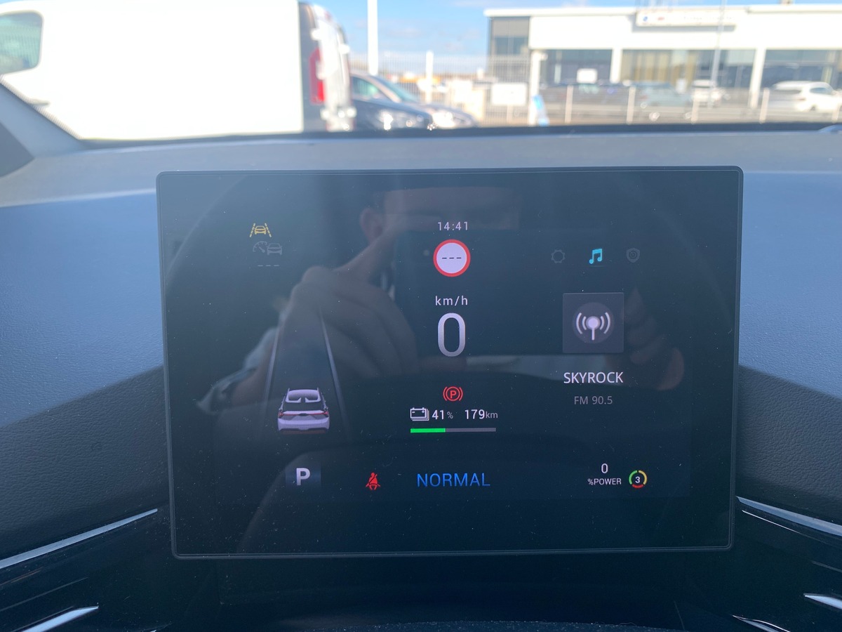 MG MG4 245 | 77 Kwh | Luxury | Apple car Play | Caméra | Siéges chauffants | Régulateur adaptatif