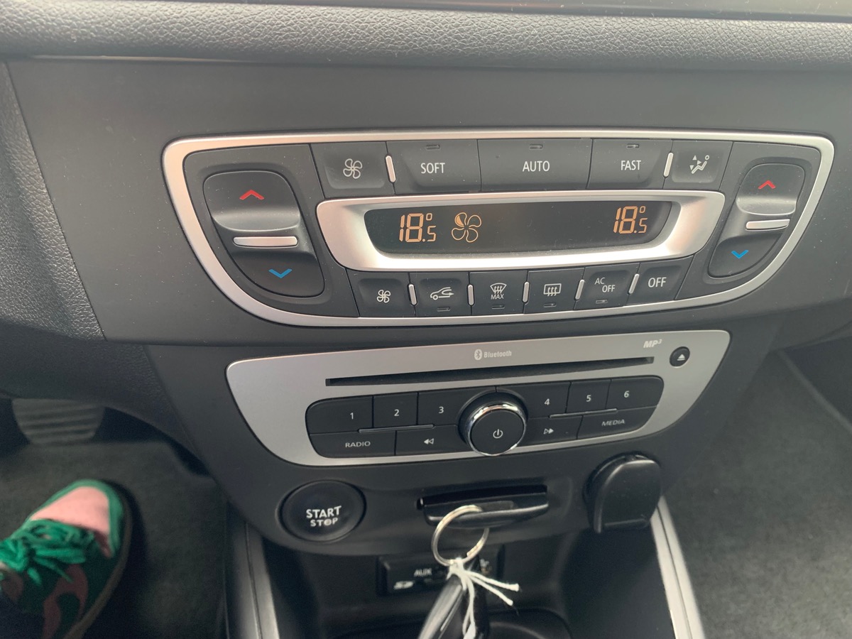 RENAULT Megane Estate 110 ch | Business | GPS | Régulateur de vitesse | Radar de recul | Bluetooth