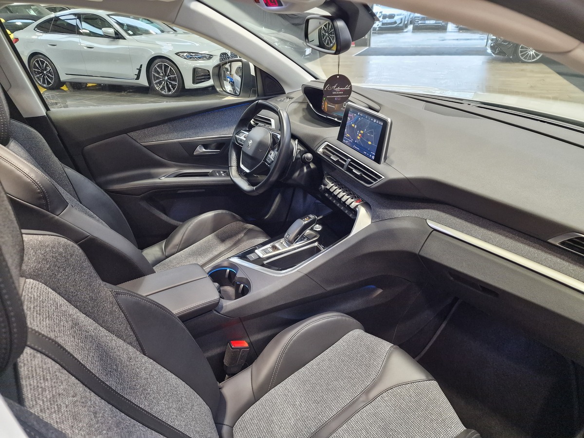 Peugeot 3008 1.2 PURETECH 130 ALLURE / TOIT PANORAMIQUE / COURROIE CHANGEE