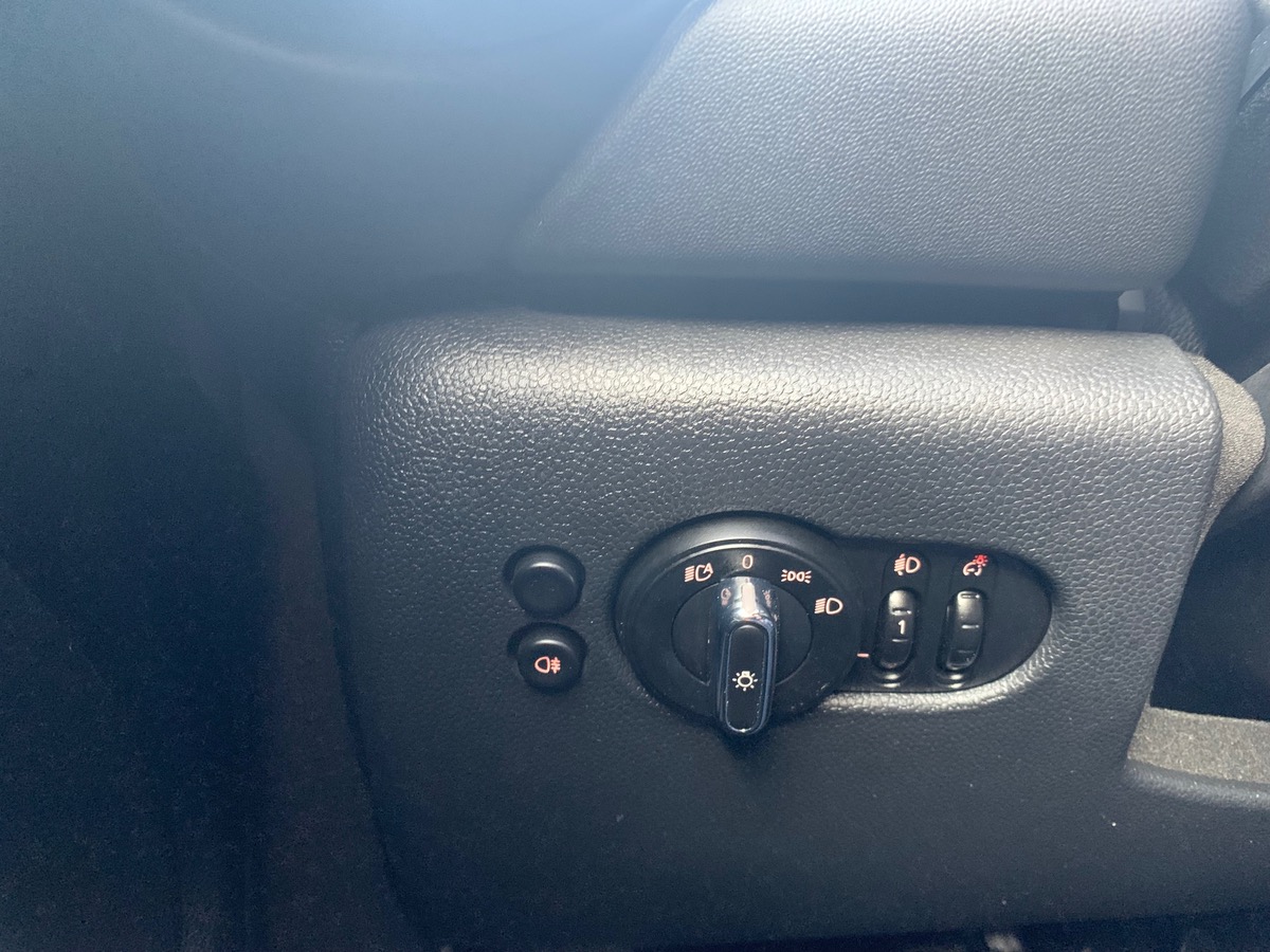 Mini Mini 102 ch | Shoreditch | GPS | Bluetooth | Régulateur de vitesse | Toit ouvrant Panoramique