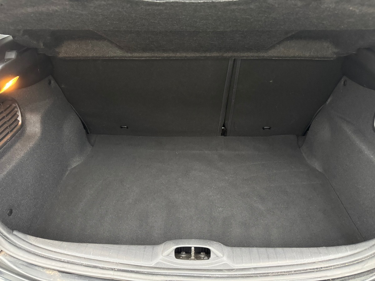 Peugeot 208 I Style 1.2 VTi 82 cv
