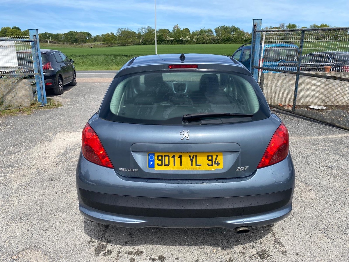 Peugeot 207 1.6 hdi 90cv 1ere main 244055km