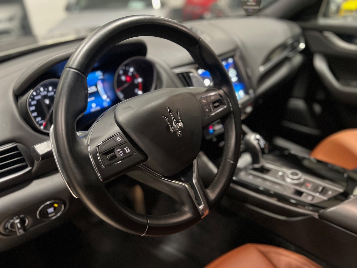 Maserati Levante Diesel 3.0 V6 Turbo 275 SPORT /CARPLAY/ATTELAGE/