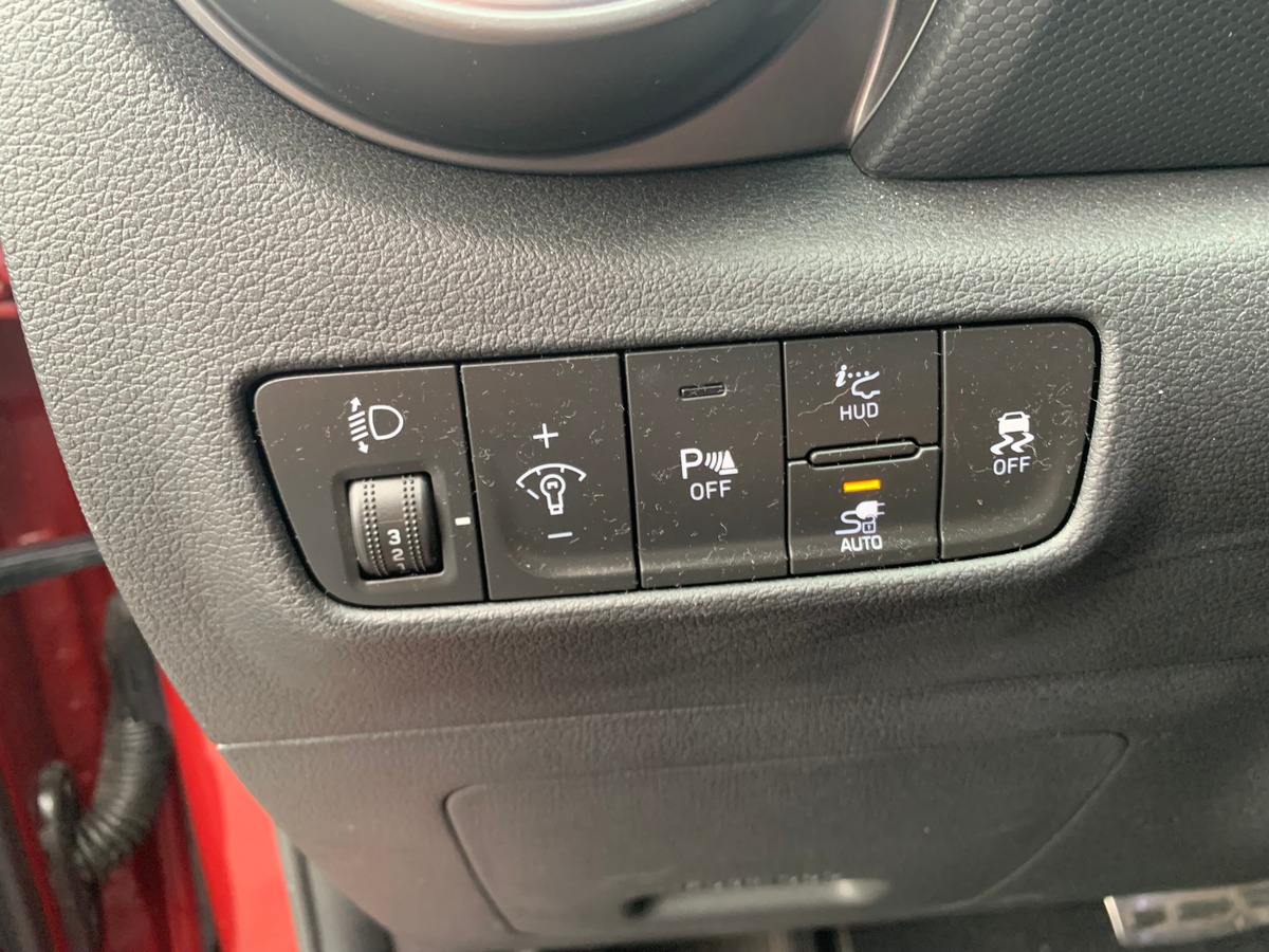 Hyundai Kona 136 | Creative | Caméra recul | Affichage tête haute | Assistance maintien trajectoire