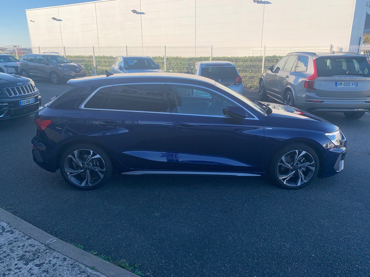 Audi A3 Sportback 150 ch | S-line | Affichage tête haute | Matrix LED clignotants dynamiques