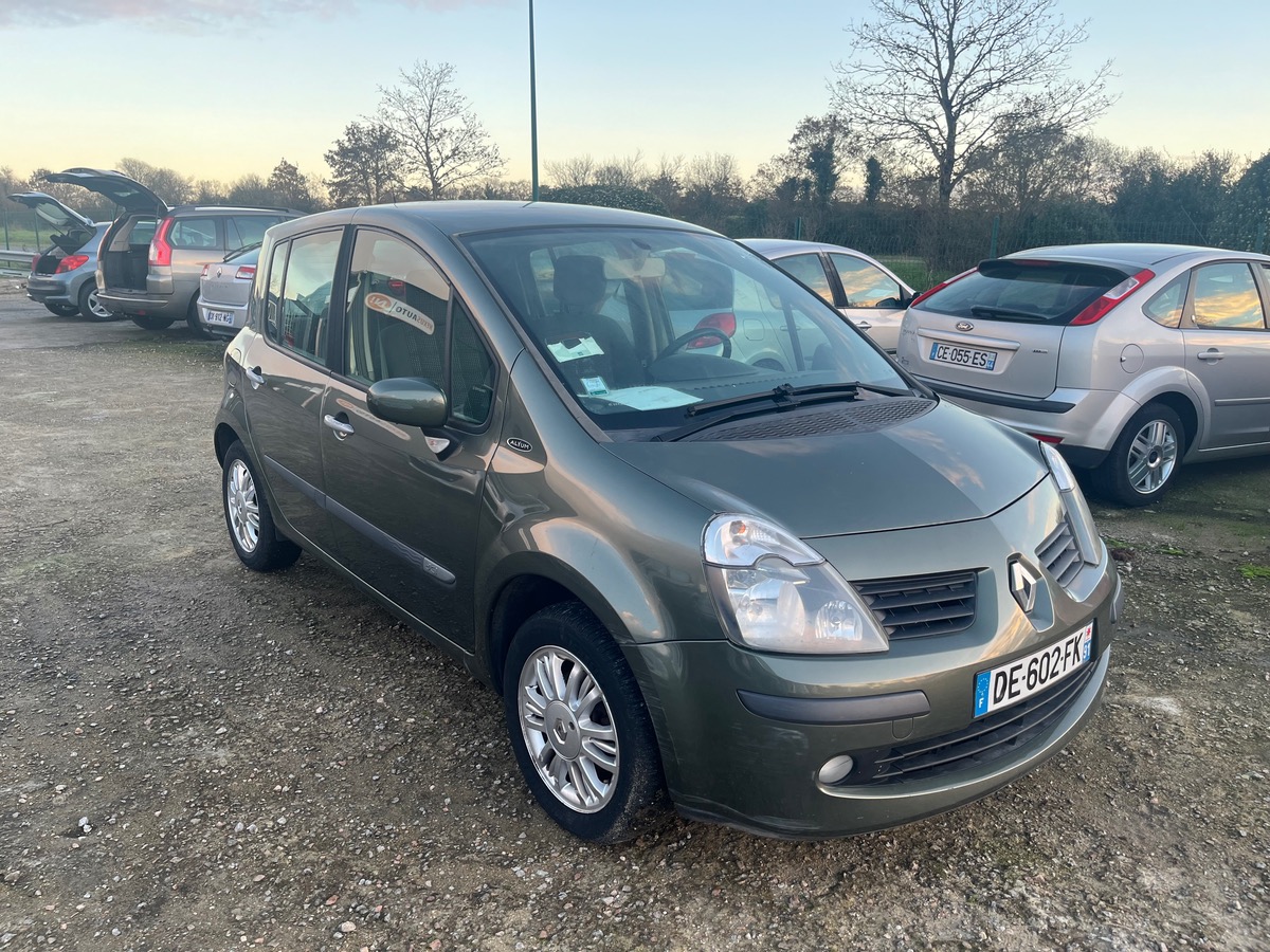RENAULT Modus 1.5 dci 85 CH 165921KM