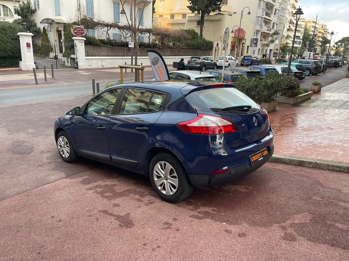 RENAULT Megane iii 1.5 DCi 86 cv / 5 Portes / Clim/ Courroie Neuve
