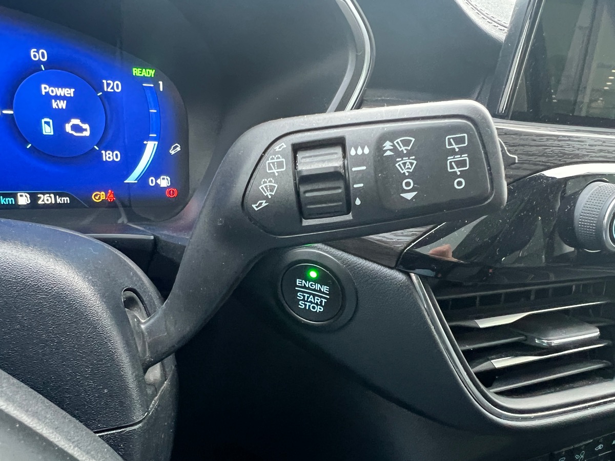 Ford KUGA PHEV 225 ch | VIGNALE | Toit Panoramique | Attelage | Roue secours | Pack Technologique