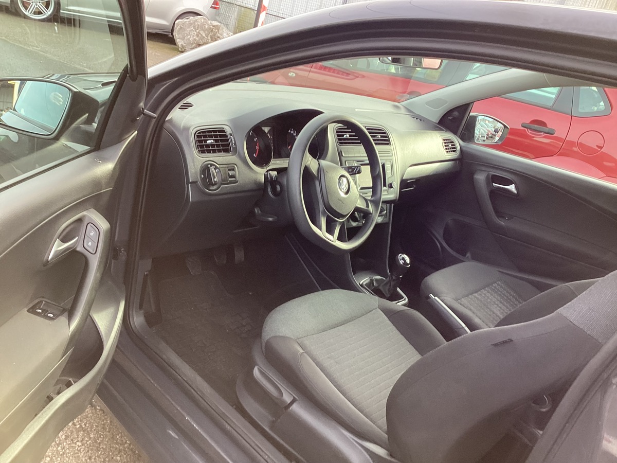 Volkswagen Polo 1.0 Confortline