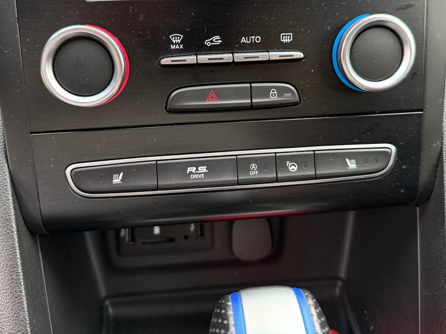 RENAULT Megane IV GT 1.6 TCE 205 EDC7