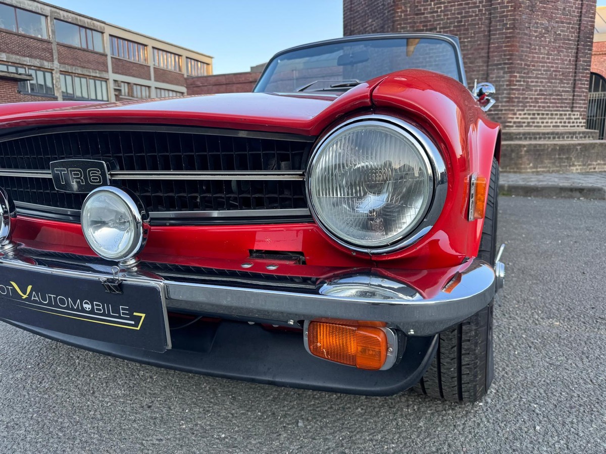 Triumph TR 6 Overdrive cabriolet 1976 - conduite à gauche