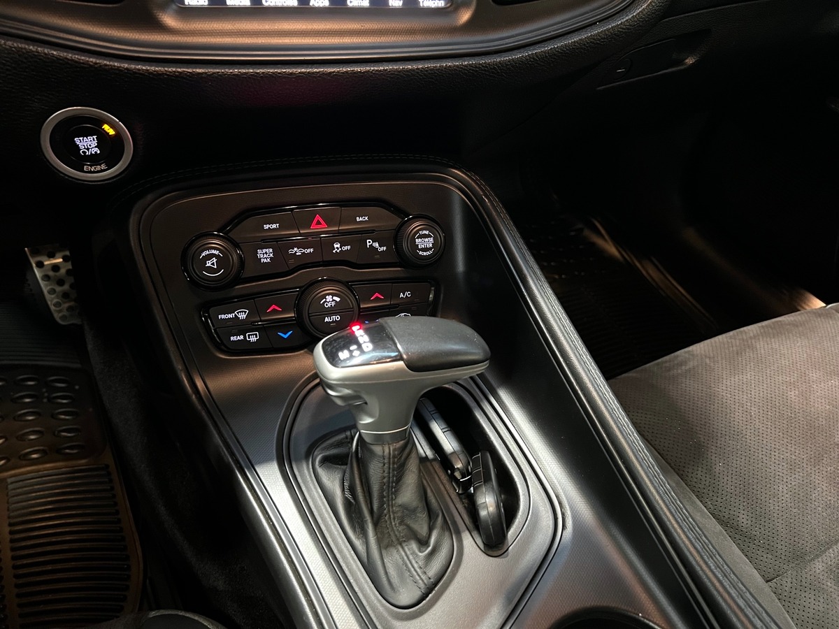 Dodge Challenger V8 HEMI 5.7 371  R/T PLUS TO