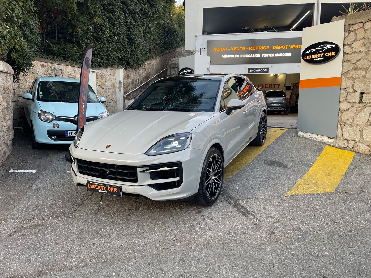 Porsche Cayenne Coupé E hybrid 3.0 i V6 470 304 CV / Echappement Sport / Jantes Spyder/ Pack Chrono