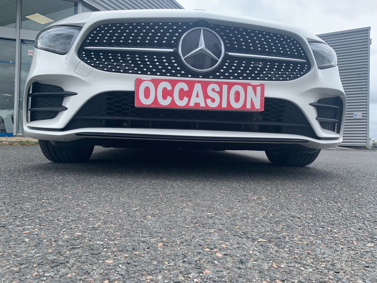 Mercedes-Benz Classe A 225 ch | AMG LINE | Toit ouvrant panoramique | Eclairage d'Ambiance | 4 MATIC