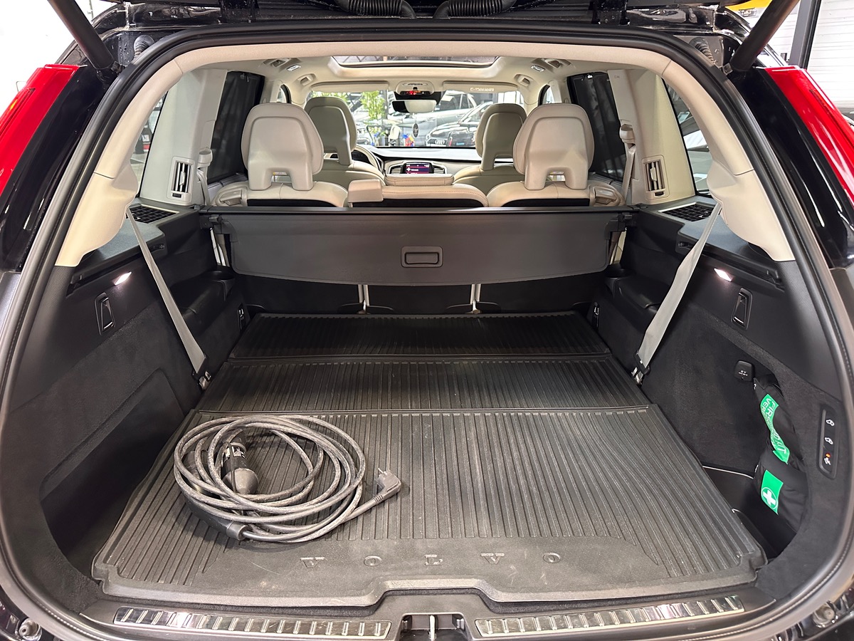 Volvo XC90 T8 Recharge Inscription Luxe AWD - 7 PLACES - 1ère Main - Attelage - FULL OPTIONS