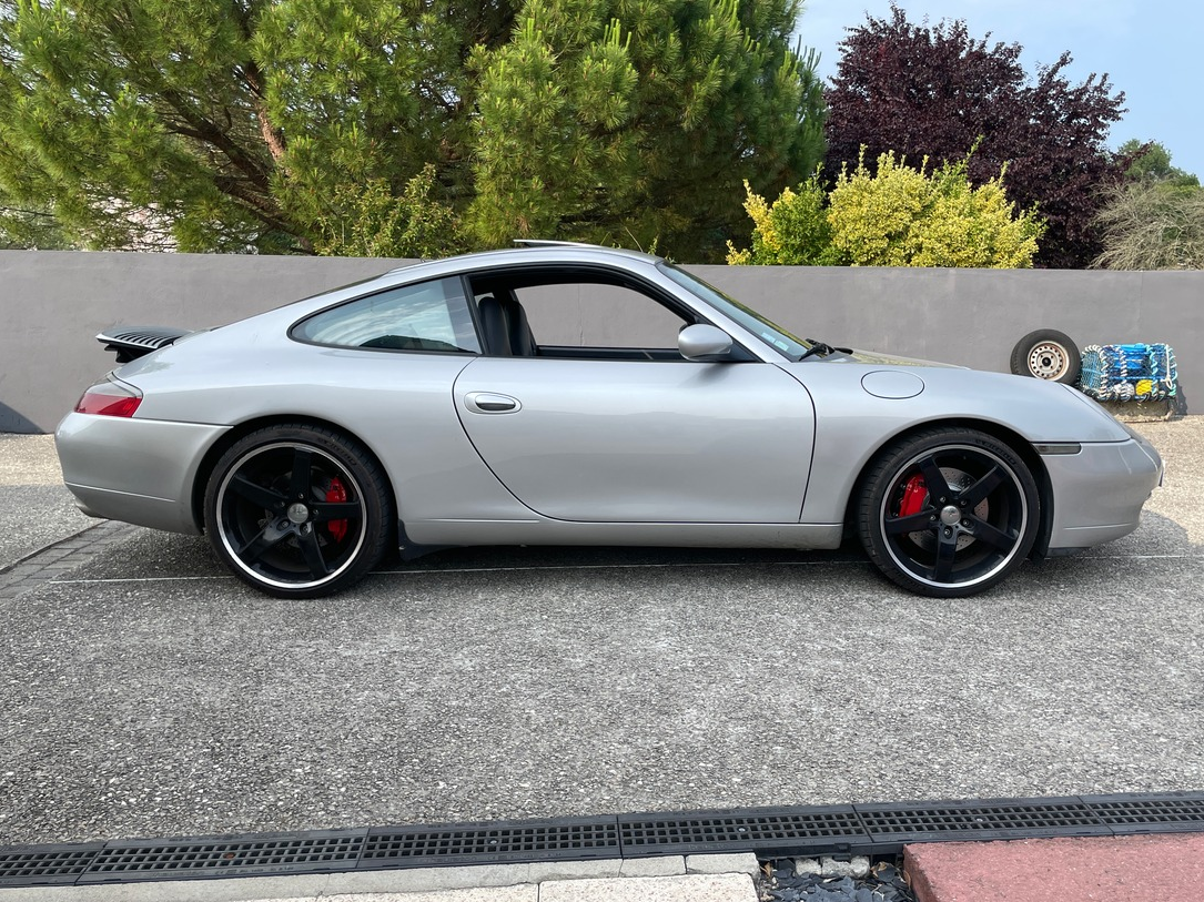 Porsche 911 Carrera coupé (996) 3.4L 301 CH