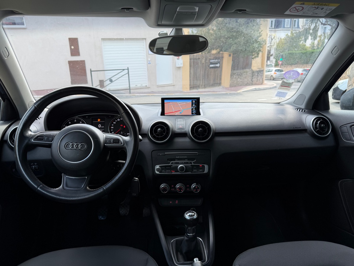 Audi A1 1.0 TFSI 82 CV / Phase 2 / KM Réel / GPS / Clim / Radar Arr